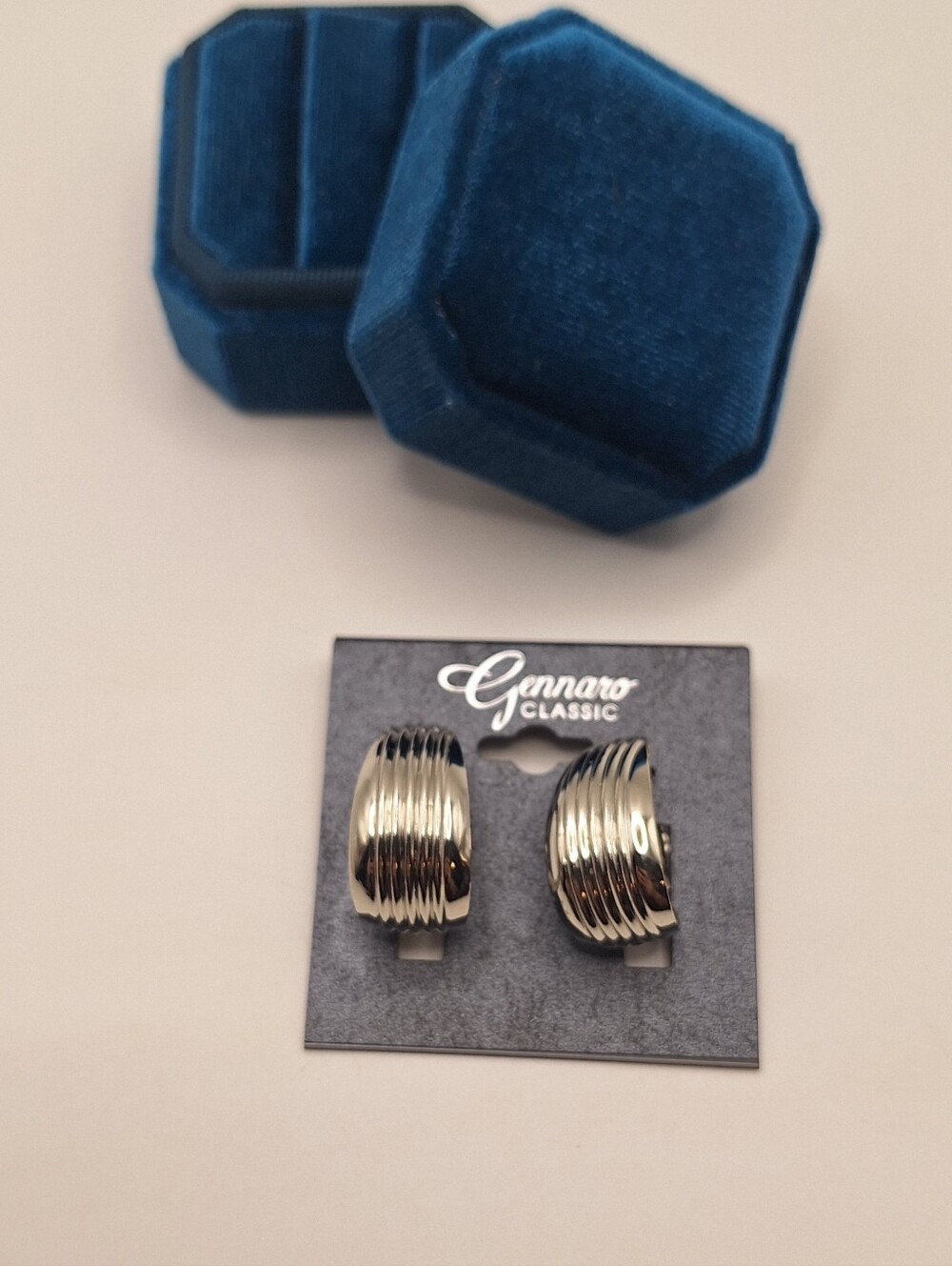 Gennaro Classic Silver Tone Ribbed Chunky Hoop Earrings Vintage Style